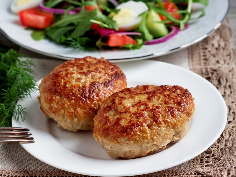 Babcia trzymała się jednej zasady przy mielonych. Gdy zrobiłam tak samo, wyszły soczyste jak nigdy