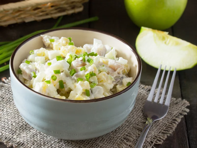 Na andrzejki robię tę sałatkę. Znika szybciej niż jarzynowa i każdy chce przepis